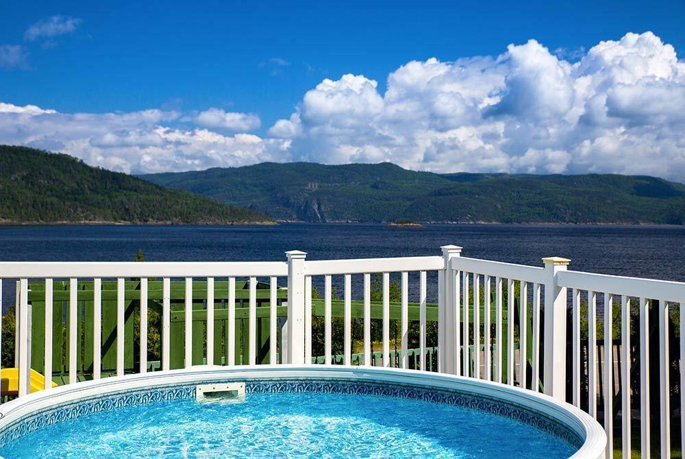 Chalets Condos Sur Le Fjord LʼAnse-Saint-Jean Exterior foto